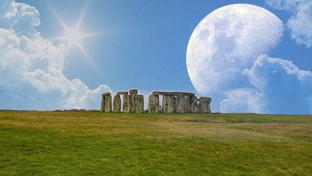 stonehenge-2294032_640