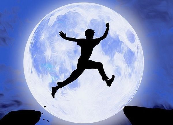Full Thunder Moon July 23-24: Your Extraordinary Life Begins Now!